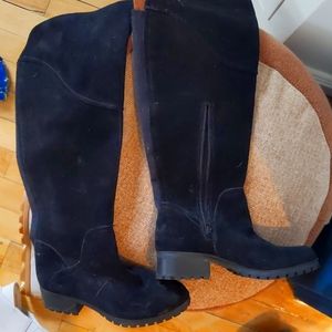 Black knee-high suede boots, barely worn! Lucky brand